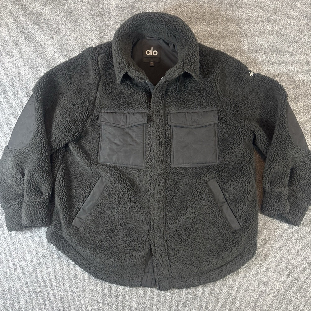 ALO Yoga Sherpa Slacker Black Plush Collar Snap Front Cozy Size Small Men's